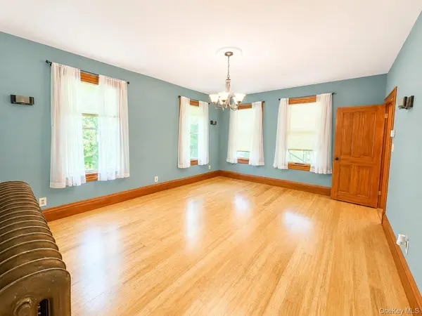 248 N Highland AVE, Chestnut Ridge, NY 10965