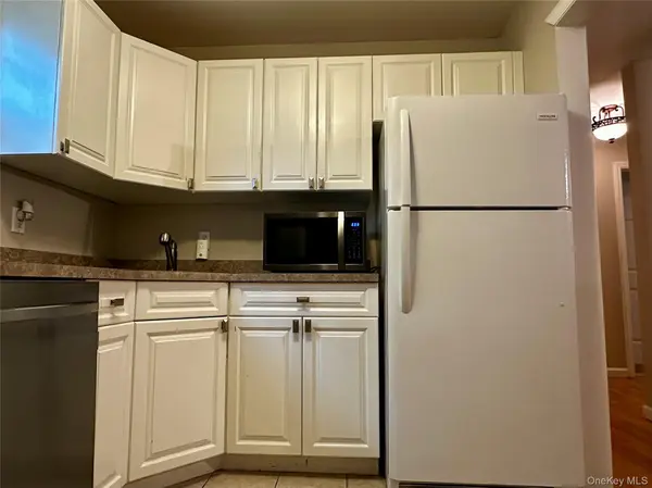 249 Fairharbor DR #249, Patchogue, NY 11772
