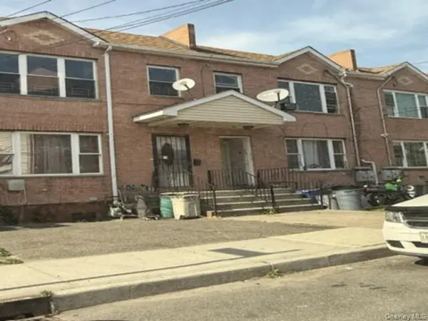3020 Lewmay RD,  Far Rockaway,  NY 11691