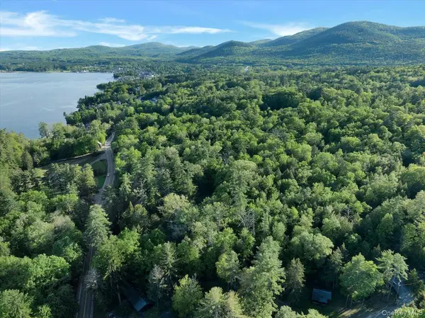 3089 Lakeshore DR, Lake George, NY 12845