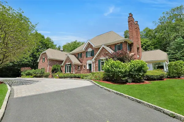 10 Hidden Oak RD, Armonk, NY 10504