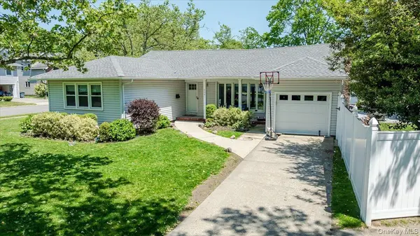 534 Allen RD, Woodmere, NY 11598