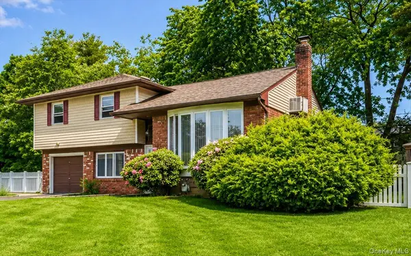 2466 new york New York AVE, Melville, NY 11747