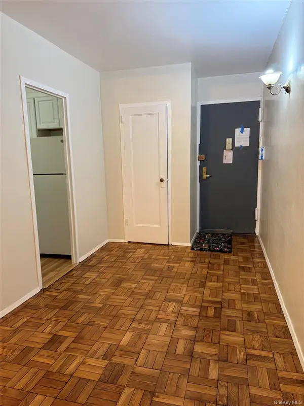 1501 Metropolitan AVE #MG, Bronx, NY 10462