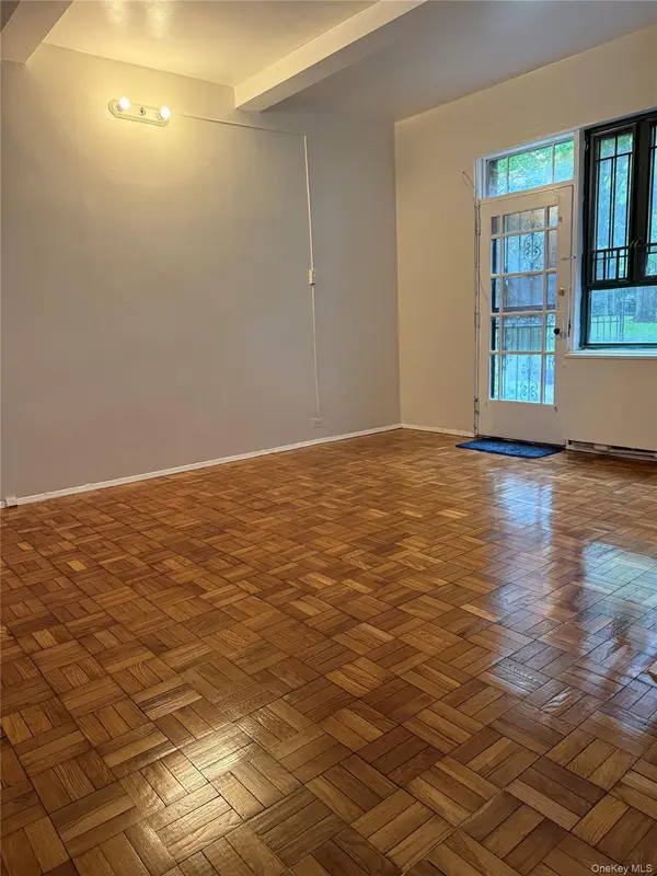 1501 Metropolitan AVE #MG, Bronx, NY 10462