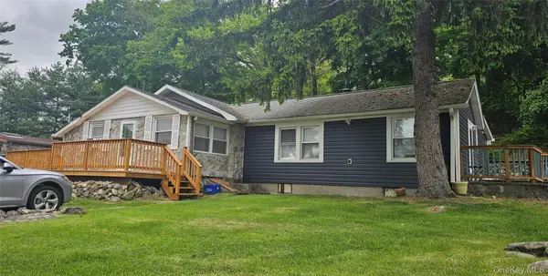 79 Buckberg RD, Tomkins Cove, NY 10986