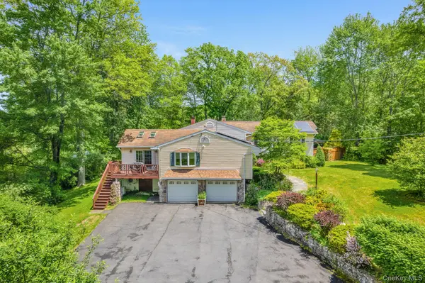 10 Eisgruber Park LN, Highland, NY 12528