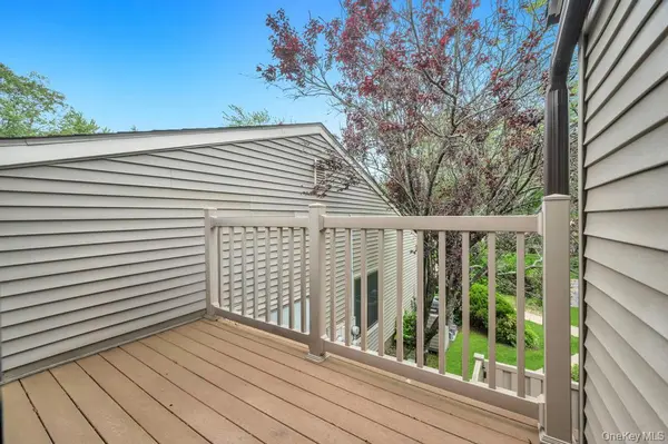 203 Birchwood RD ##203, Coram, NY 11727