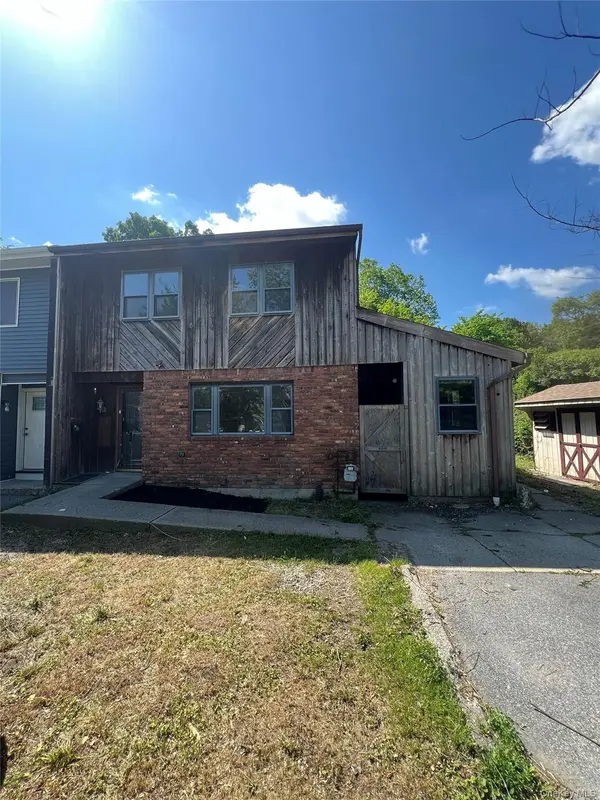 2 S Aspen RD, Middletown, NY 10940