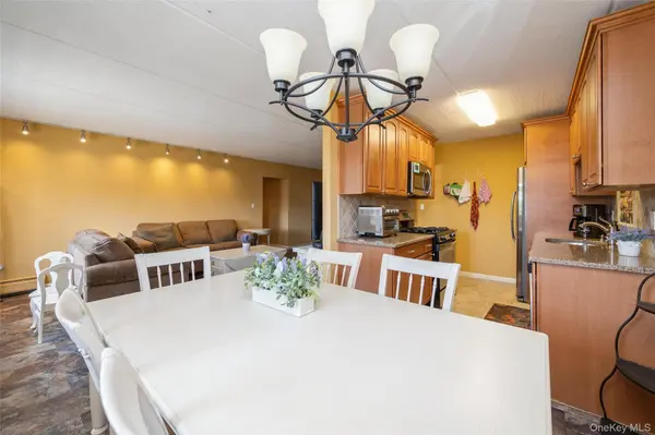 135 Post AVE #4C, Westbury, NY 11590