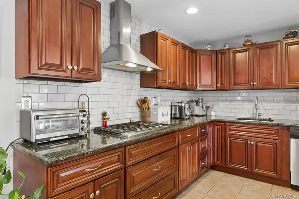 1426 Ackerson BLVD, Bay Shore, NY 11706