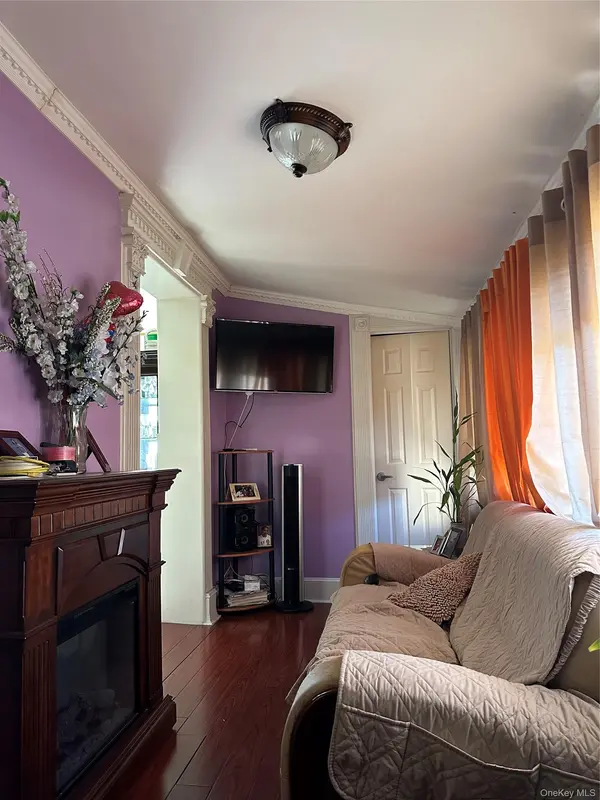 3643 Paulding AVE, Bronx, NY 10469