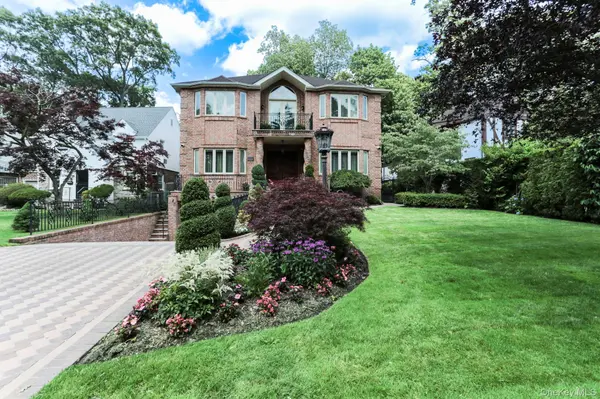 80-49 221st ST, Hollis Hills, NY 11427
