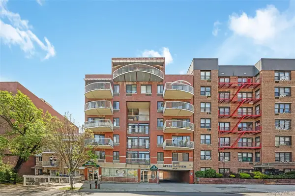 87-26 175th ST, Jamaica, NY 11432