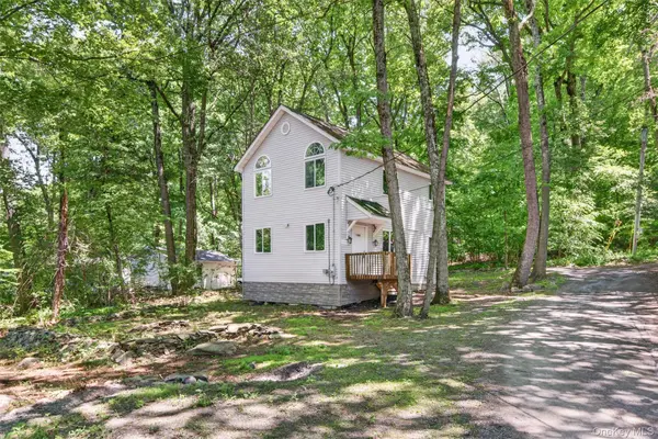7 Cascade TRL, Monroe, NY 10950