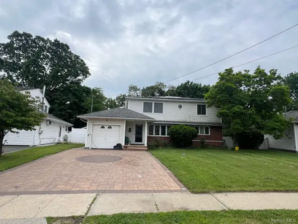 1345 Barry DR, Valley Stream, NY 11580