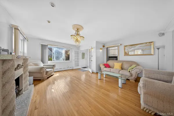 90-06 210th PL, Queens Village, NY 11428