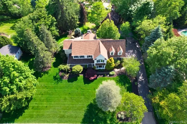 6 S Post LN, Airmont, NY 10952
