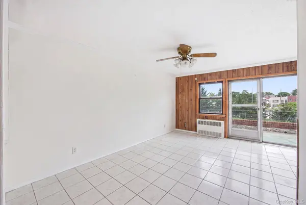 63-01 Borden AVE, Maspeth, NY 11378