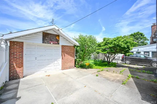 157-11 26th AVE, Flushing, NY 11354