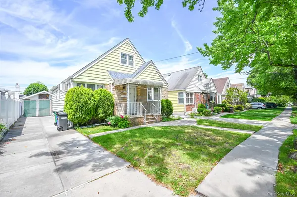 157-11 26th AVE, Flushing, NY 11354