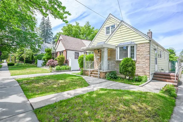 157-11 26th AVE, Flushing, NY 11354