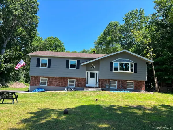 158 Sycamore DR, New Windsor, NY 12553