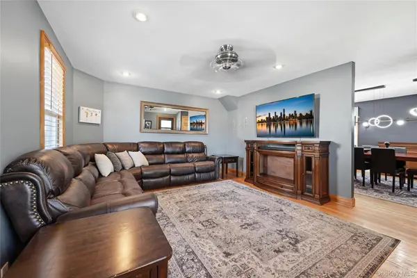 234 Islip BLVD, Islip Terrace, NY 11752