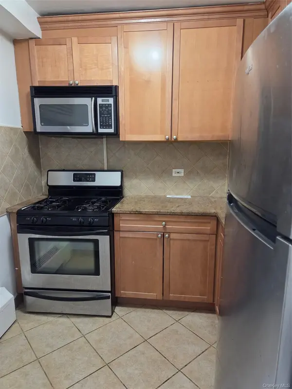 61-25 97th ST #1L, Rego Park, NY 11374