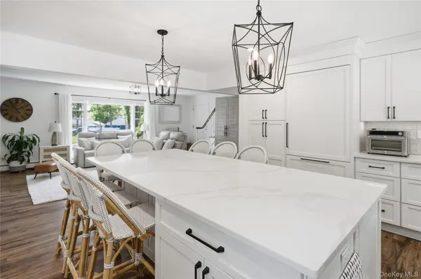 12 Wayne CT, Westhampton, NY 11977
