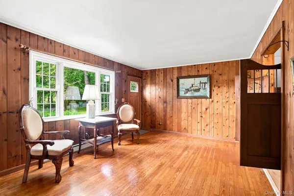 4-6 Anderson RD, Clinton Corners, NY 12514