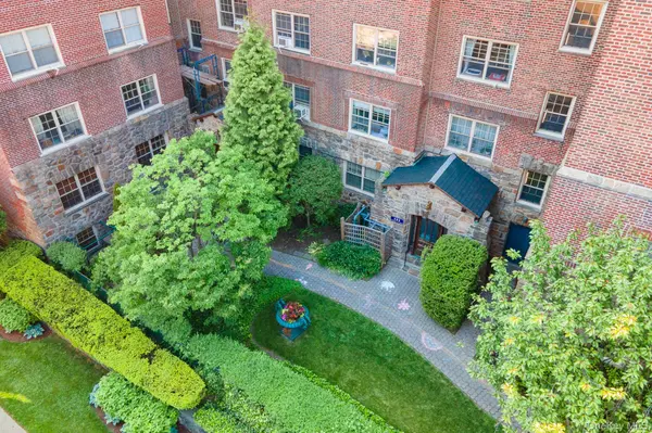 151 Centre AVE #5C, New Rochelle, NY 10805