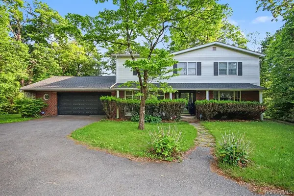 2 Troy PL, Patterson, NY 12563