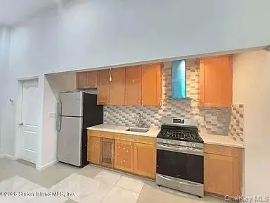7159 160th ST #1A, Fresh Meadows, NY 11365