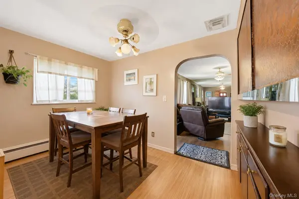 132 Davison AVE, Oceanside, NY 11572