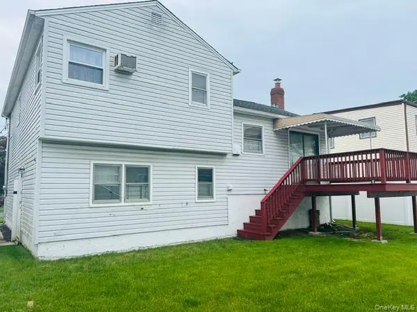 3124 Benjamin RD, Oceanside, NY 11572