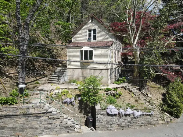 18 Columbus AVE, Valhalla, NY 10595