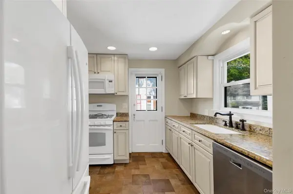 19 aka 29 The Crossway, Yonkers, NY 10701