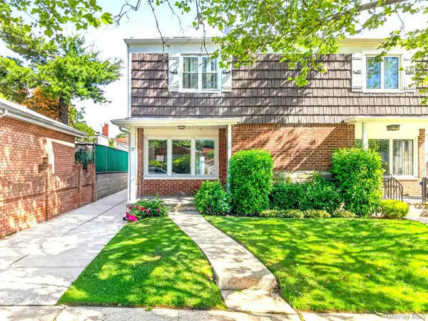 217-11 47th RD, Bayside, NY 11361