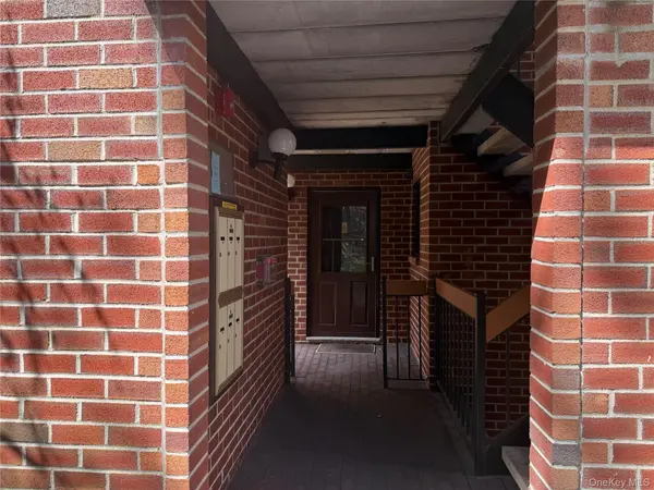 10 Bronxville Glen DR #1, Bronxville, NY 10708