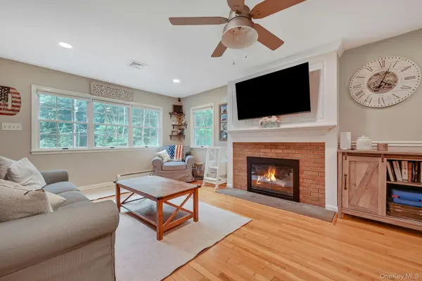 3 Hemion WAY, Airmont, NY 10901