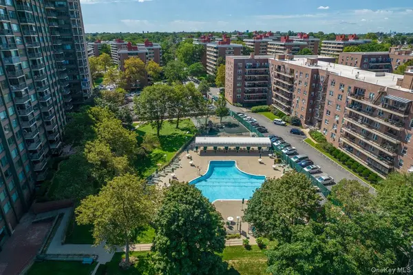 166-25 Powells Cove BLVD #15J, Beechhurst, NY 11357