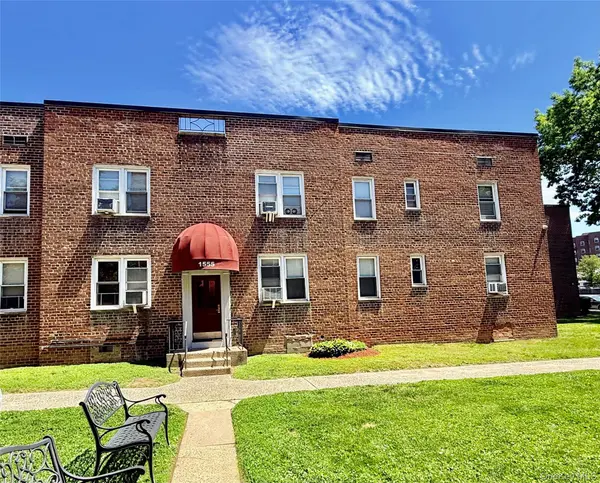 1555 Central Park AVE #H2,  Yonkers,  NY 10710