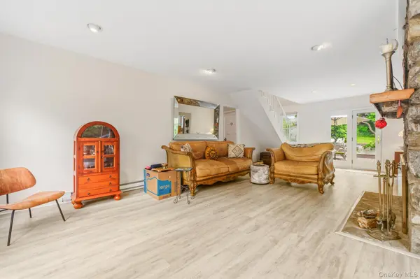 24 Tamarack RD, Mahopac, NY 10541