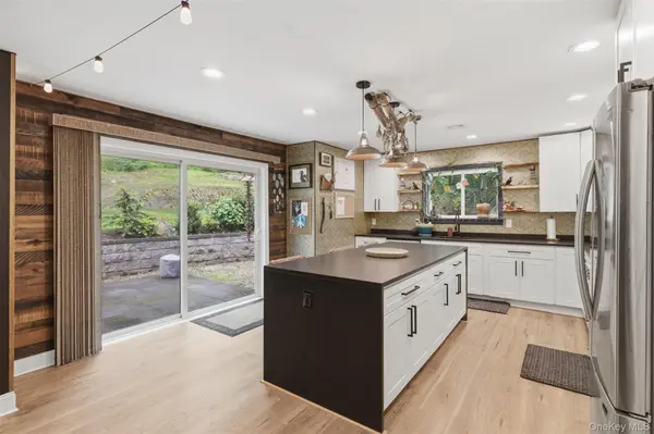 62 Old Sylvan Lake, Hopewell Junction, NY 12533