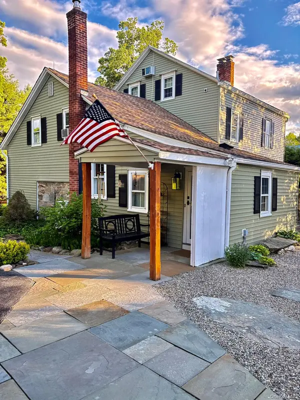 2303 Salt Point TPKE, Clinton Corners, NY 12514