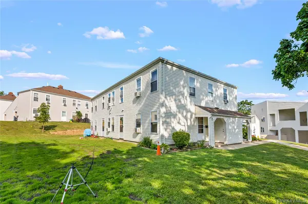 200 Lowndes AVE #A, Huntington Station, NY 11746