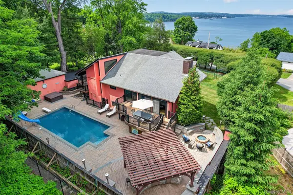 4 Grandview AVE, Cornwall On Hudson, NY 12520
