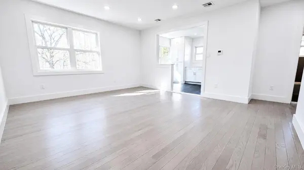 43 Yennicock AVE #2, Port Washington, NY 11050