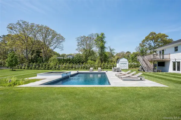 78 North RD #B, Hampton Bays, NY 11946